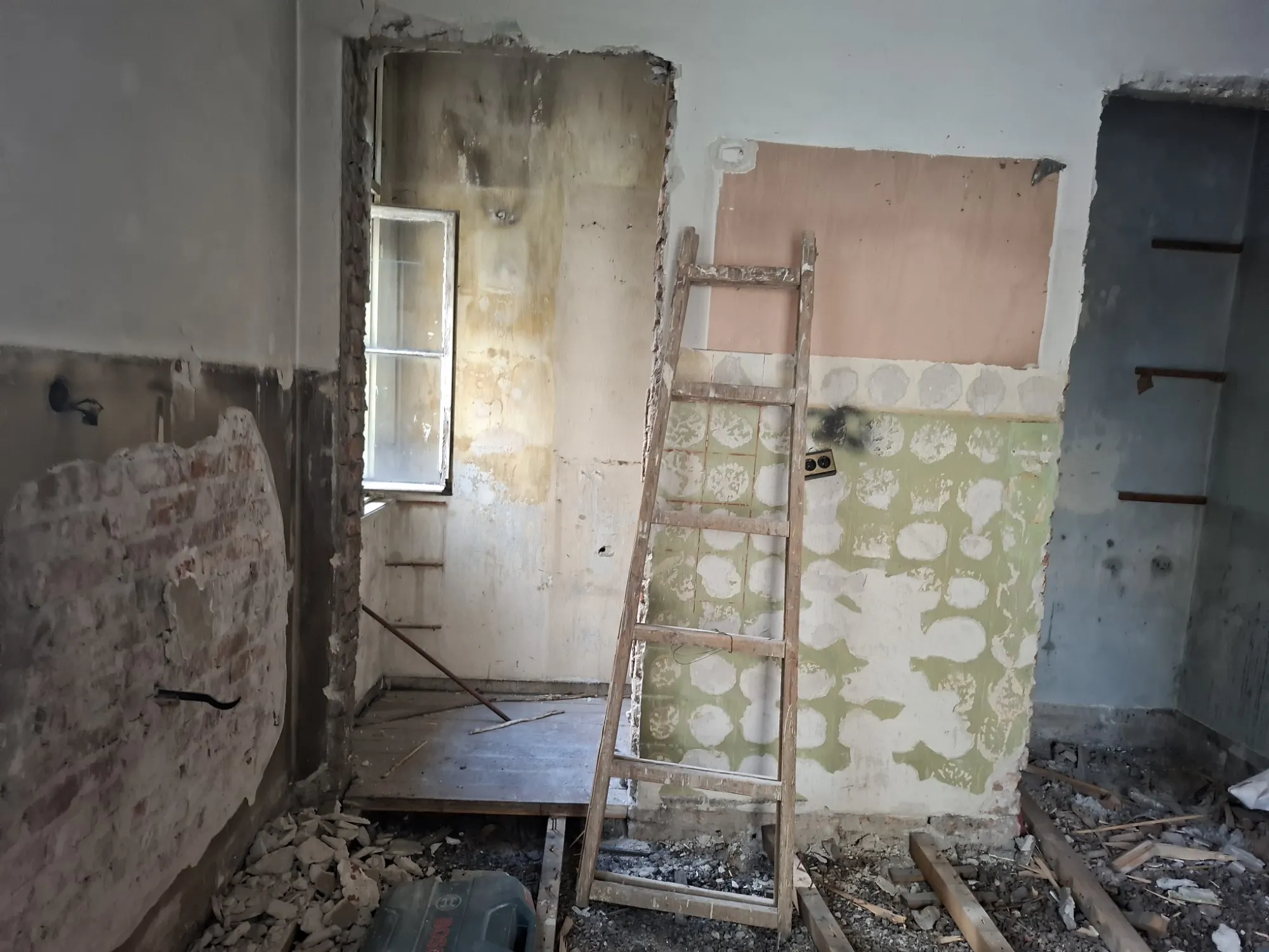 Ремонт апартамент - къртене, извозване, чистене