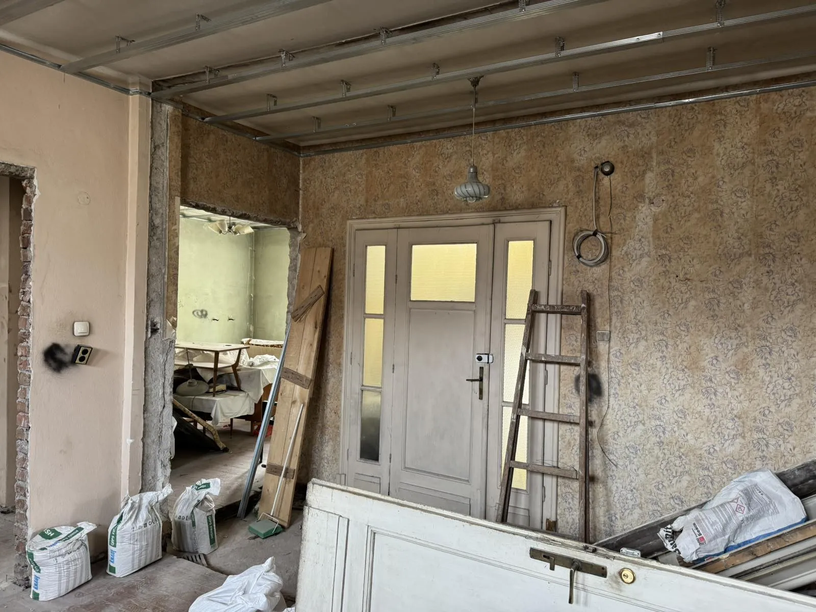 Ремонт апартамент - къртене, извозване, чистене