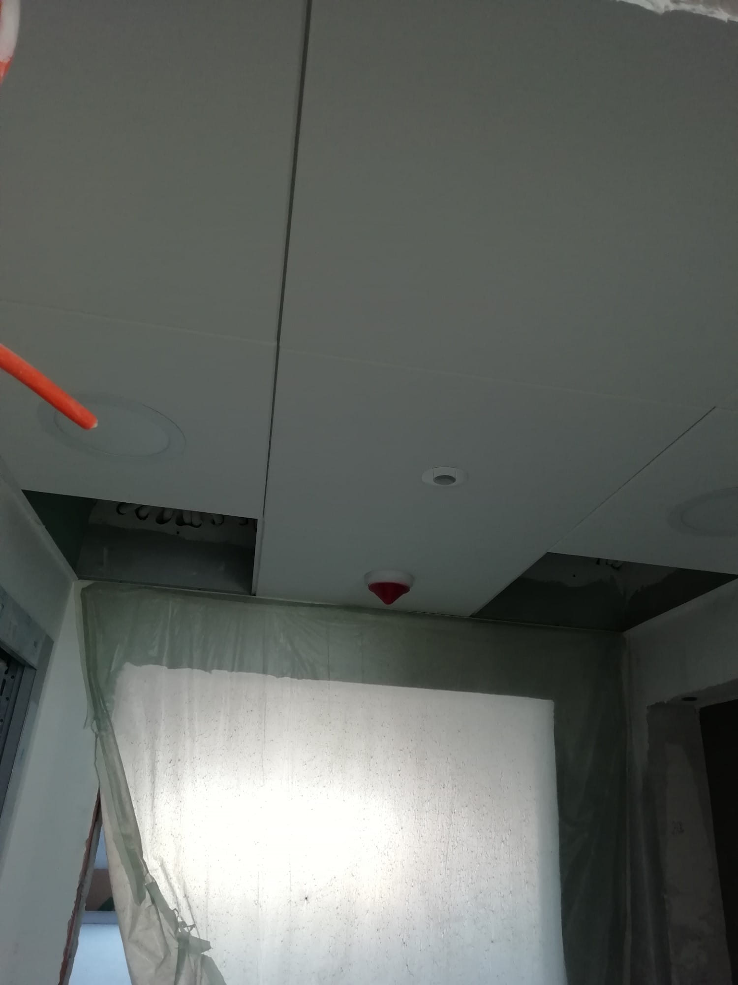 Окачен таван от гипсокартон