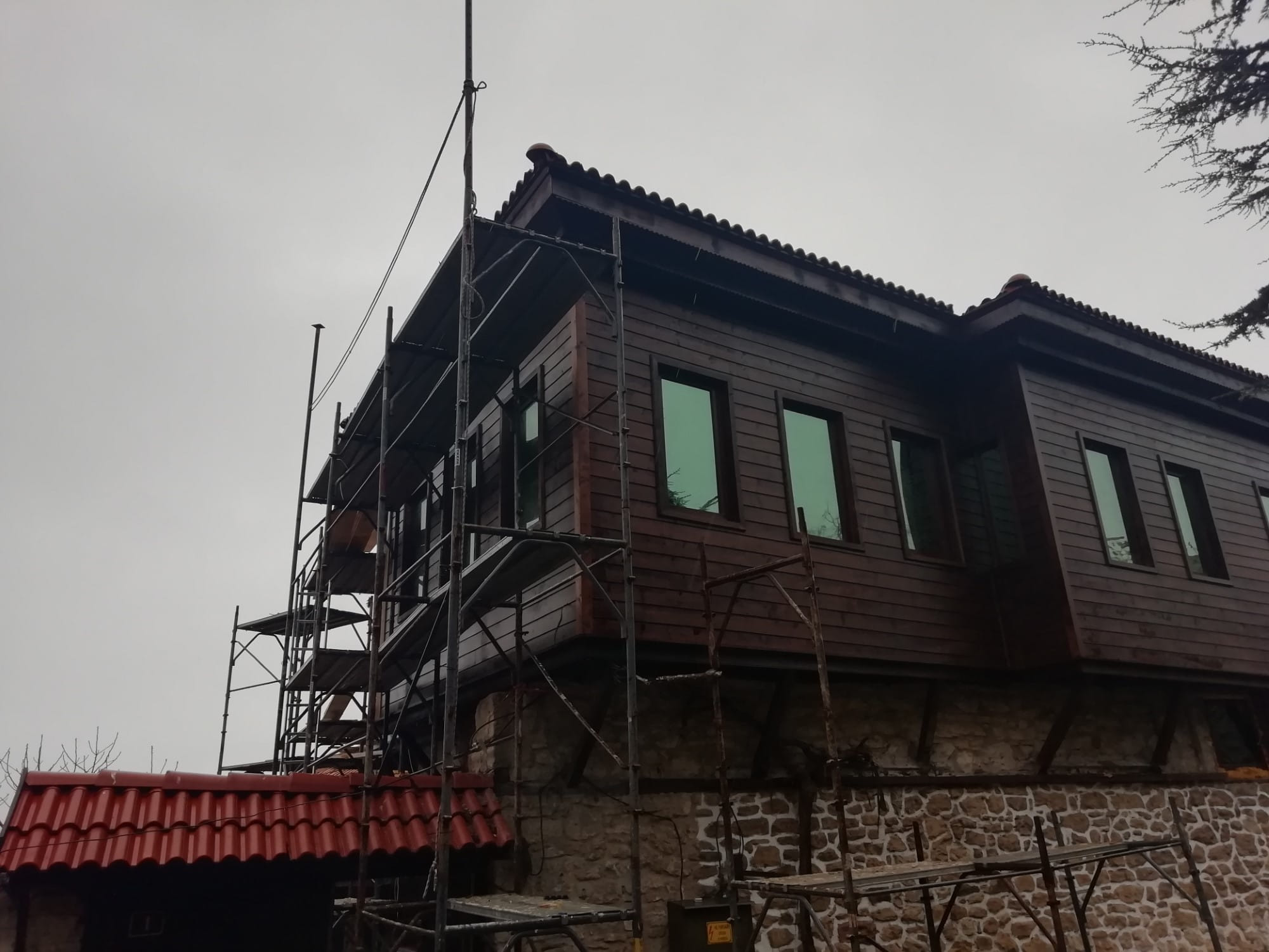 Боядисване на фасади