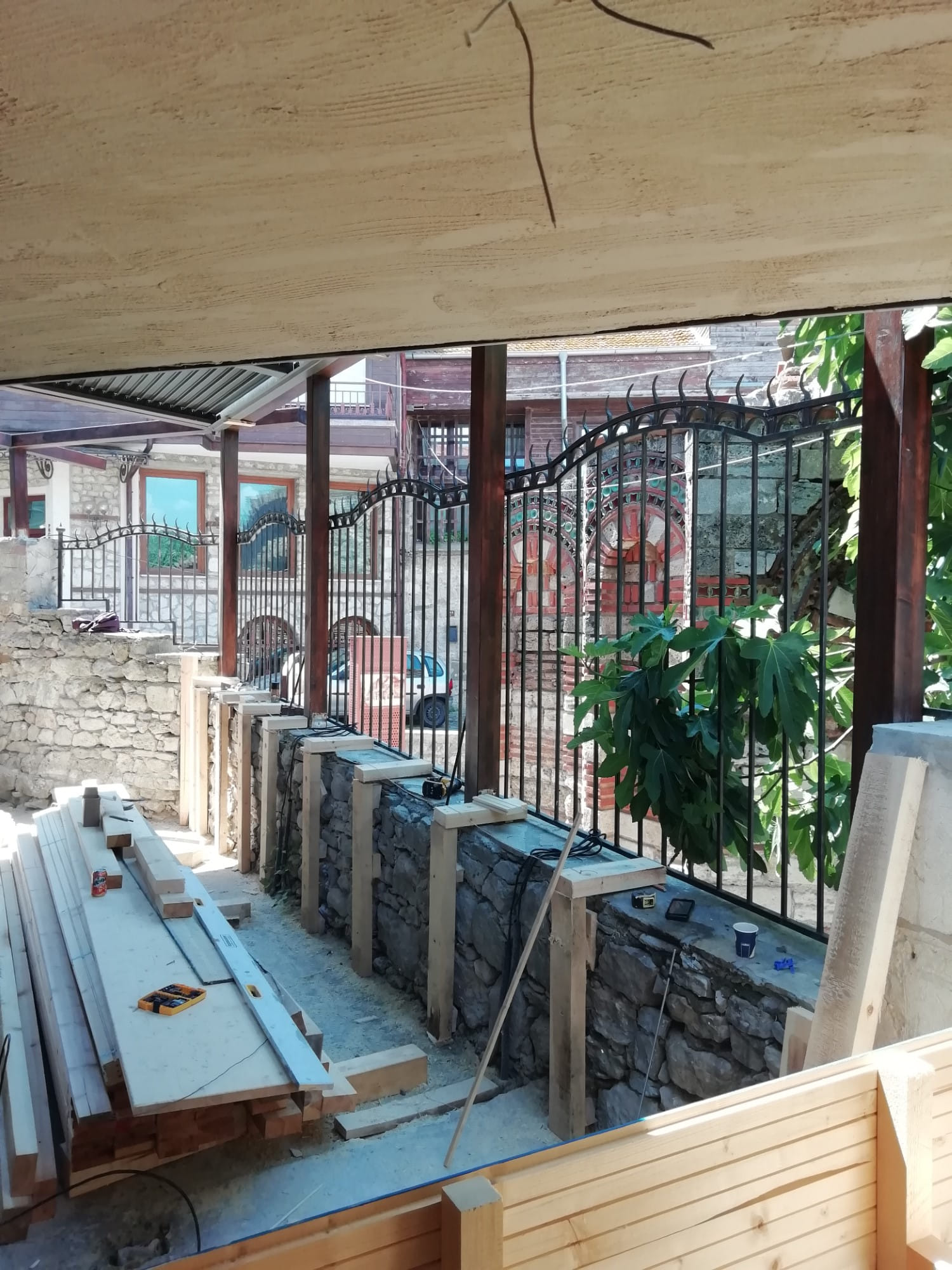 Метални огради